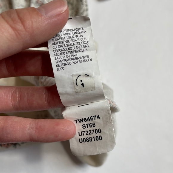 Lucky Brand Ditsy Floral Top M Crochet Neck EUC M Cream Neutral Boho Bohemian - Picture 16 of 16